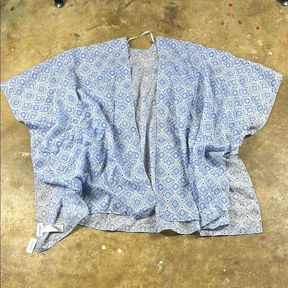 Old Navy Blue Patterned Kimono 
XS-L